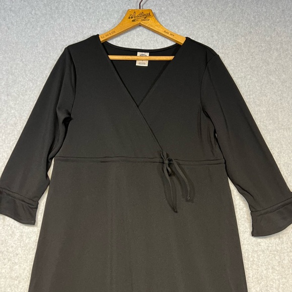 Old Navy Maternity Black Wrap Dress - Picture 3 of 3